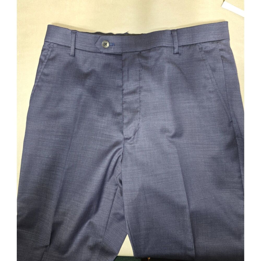 Men's Suit - 32 - Dark Blue - Double Vented. Flat front pants.  Modern Cut. - Picture 5 of 11